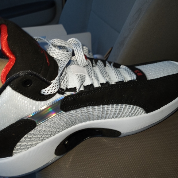 Jordan xxx - Picture 2 of 3